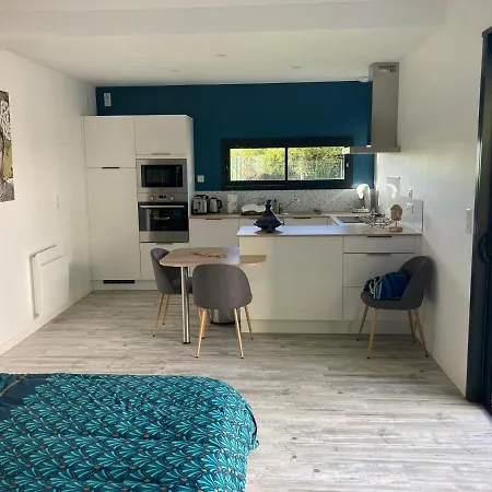 Апартаменты Adorable D'hote Zen Et Paisible Les Gonds